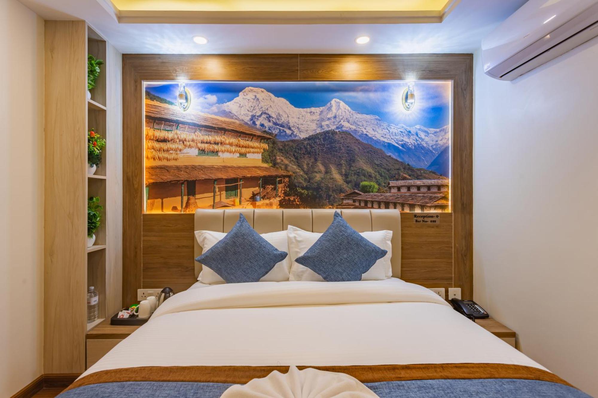 Airport Diana Hotel Kathmandu Buitenkant foto